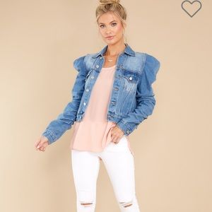Woman’s Small Puff Sleeve Denim Jacket